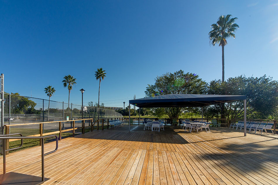 Manors Lake Center Deck and Gazebo